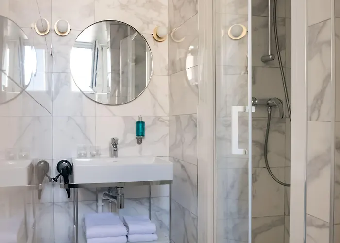 Du Parc Montparnasse 3*