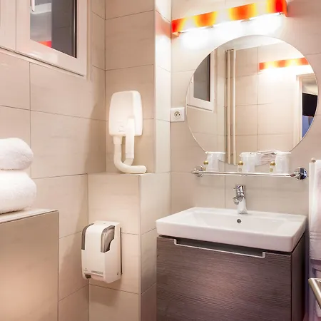 Du Parc Montparnasse 3*