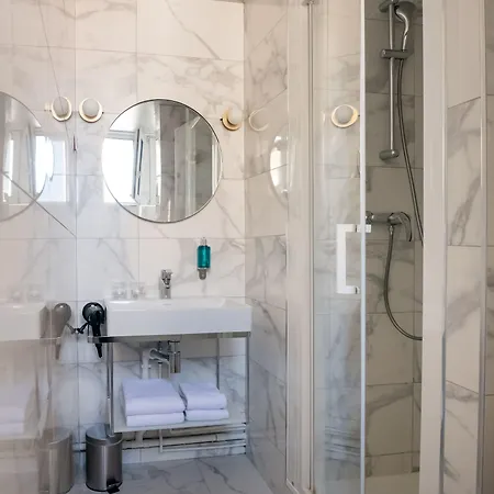 Du Parc Montparnasse 3*