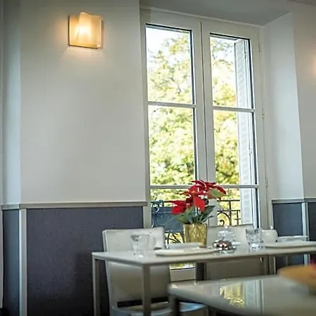 Du Parc Montparnasse 3*