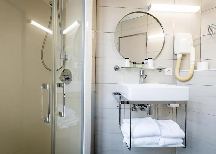 Du Parc Montparnasse 3*